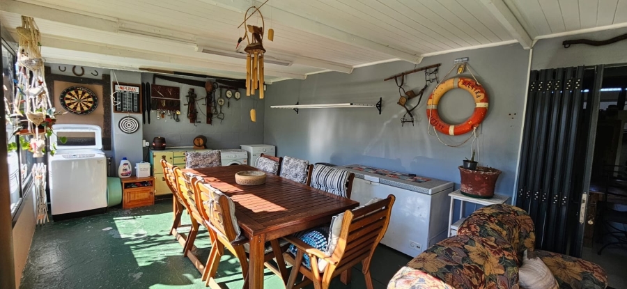 6 Bedroom Property for Sale in Franskraal Western Cape